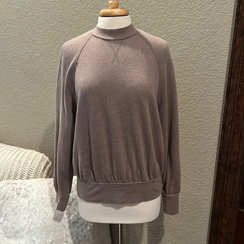 Universal Thread Crew Neck Sweater